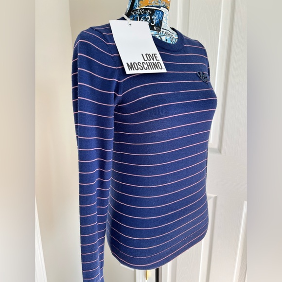 NWT ⭐️LOVE MOSCHINO women’s sweater top SIZE 4 - Picture 2 of 7